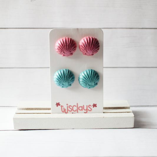 Pink and blue sea shell stud pack